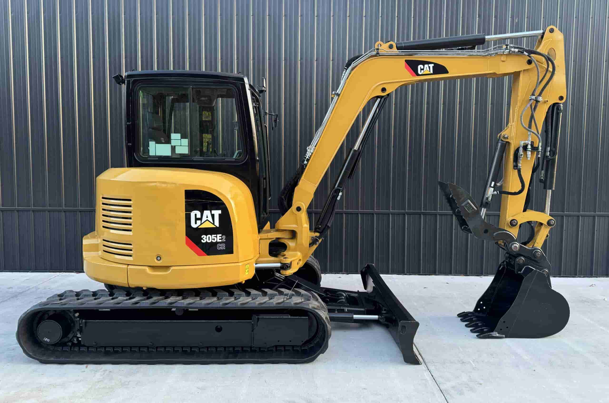 2017 CAT 305E2 CLEAN
